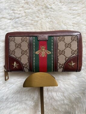 Gucci Brownbeige GG Sherry Line Gold Bee and Star Long Zip Wallet